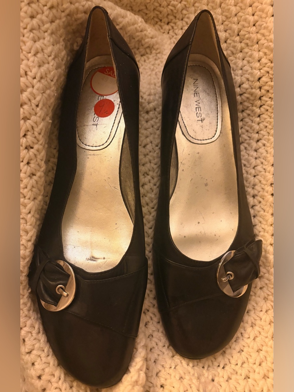 * Nine West Black Leather Mini Pump Heel Buckle Accent SZ 9.5 *